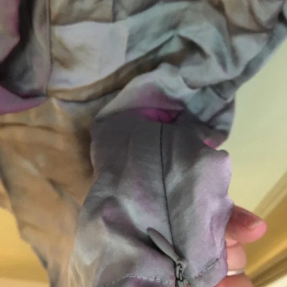 Women's Gray Top - Picture 6 of 6